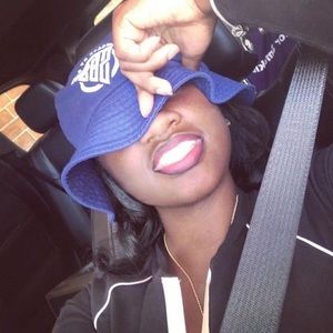 Meet your Posher, Lou